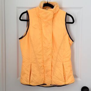 Women Lululemon Glacier Vest Puffer Vest in Fire Rapid Yellow Size 8